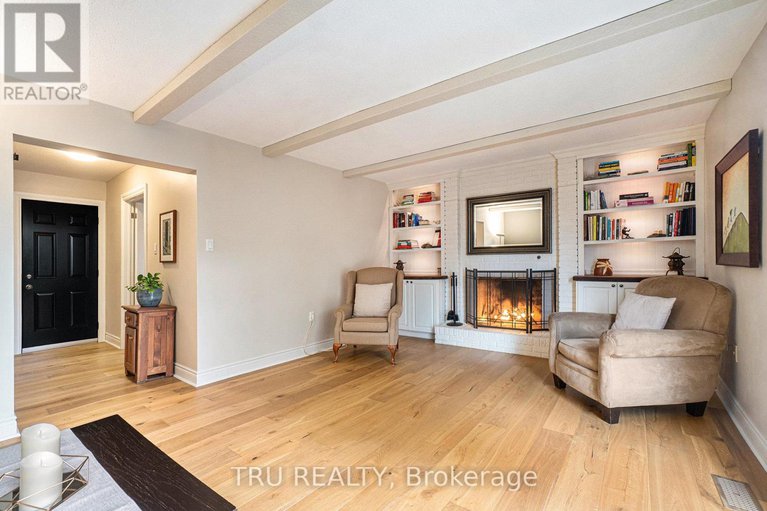 29348348/1719-meadowview-crescent-n/convent-glen-south/ottawa/ontario/K1C1T9_14