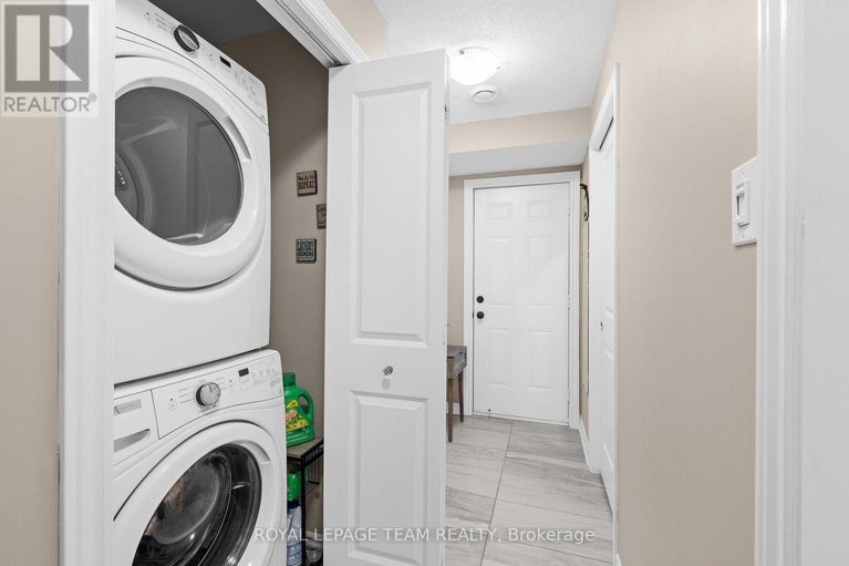 29244733/298-pembina-private/riverside-southgloucester-glen/ottawa/ontario/K4M0G7_31