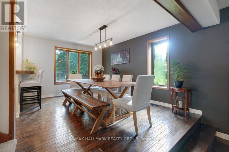 28857388/5498-edgewater-drive/manotick-east-to-manotick-station/ottawa/ontario/K4M1B4_8