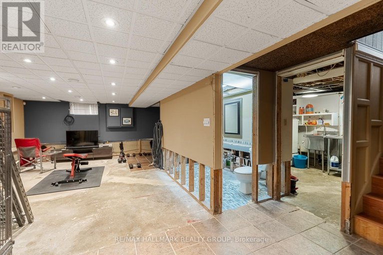 29266979/991-blair-road/cardinal-heights/ottawa/ontario/K1J7M9_36