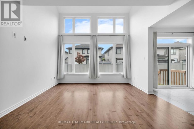 28451825/276-big-dipper-street/riverside-southgloucester-glen/ottawa/ontario/K4M0J6_7