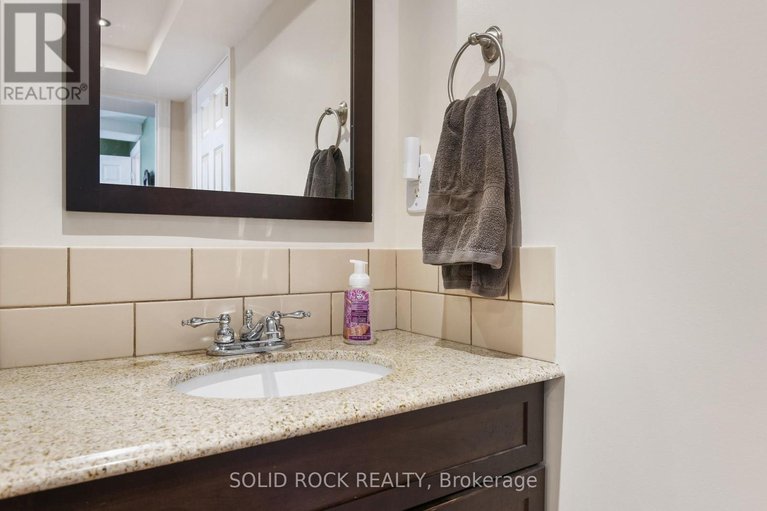 29634428/134-holiday-drive/constance-bay/ottawa/ontario/K0A3M0_25