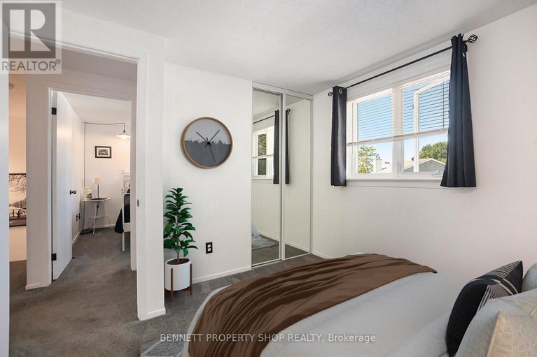 28778645/846-borland-drive/chatelaine-village/ottawa/ontario/K1E1X5_19
