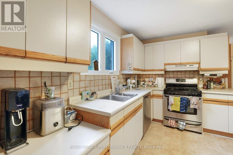 28967261/1273-anoka-street/ridgemont/ottawa/ontario/K1V6C3_11