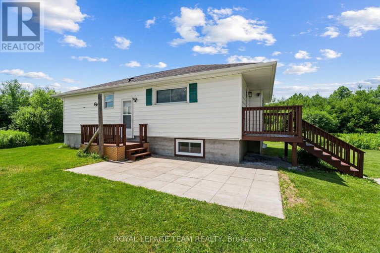 28520318/1523-drummond-con-6b-road/drummond-n-elmsley-drummond-twp/drummondnorth-elmsley/ontario/K7H3C8_44
