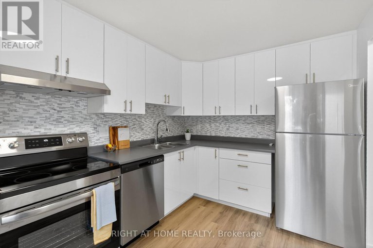 29027460/2311-stonehedge-crescent/pineview/ottawa/ontario/K1B4N7_5