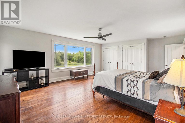 28492510/980-black-road/north-grenville-twp-kemptville-south/north-grenville/ontario/K0G1T0_23