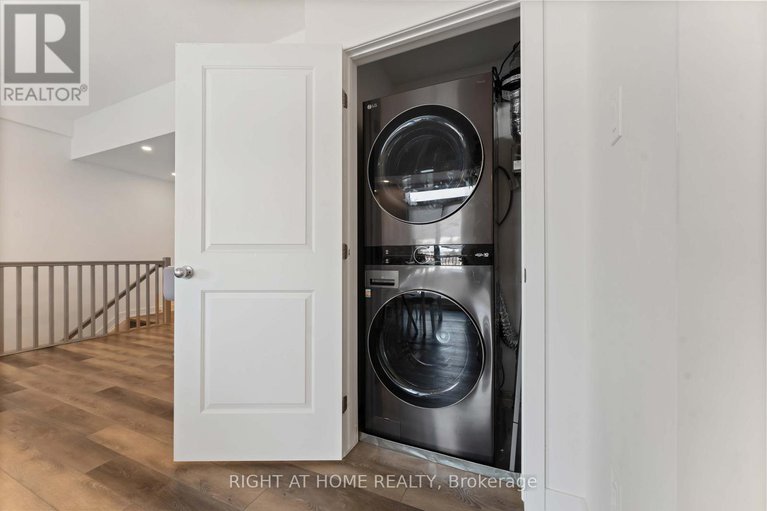 29417771/b-380-rolling-meadow-crescent/mer-bleuebradley-estatesanderson-park/ottawa/ontario/K1W0S1_16