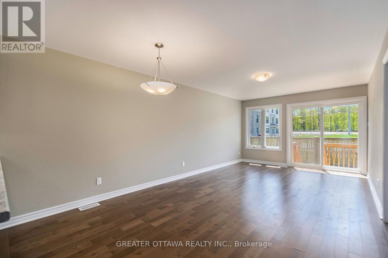 28597468/18-morgan-clouthier-way/arnprior/arnprior/ontario/K7S0K1_7