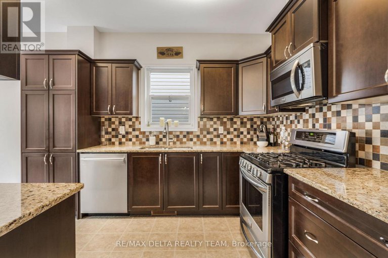 28627849/227-hillpark-high-street/mer-bleuebradley-estatesanderson-park/ottawa/ontario/K1W0B5_9