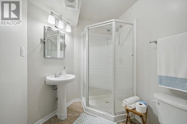 28576783/11-great-oak-private/riverview-park/ottawa/ontario/K1G6P7_20