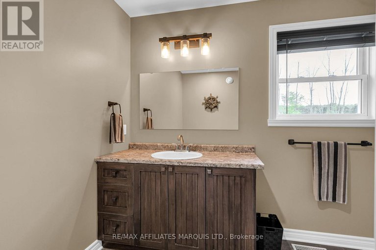 28797293/6840-lalonde-boulevard/south-glengarry-charlottenburgh-twp/south-glengarry/ontario/K0C2E0_27