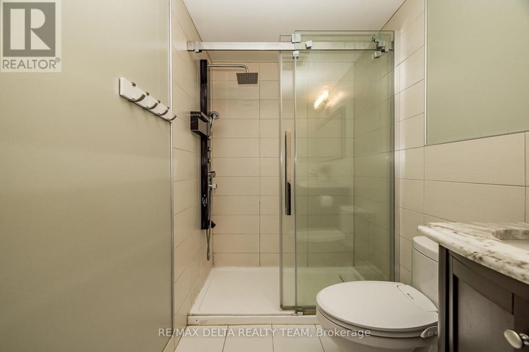 28750818/218-enclave-walk/mer-bleuebradley-estatesanderson-park/ottawa/ontario/K1W0J4_25