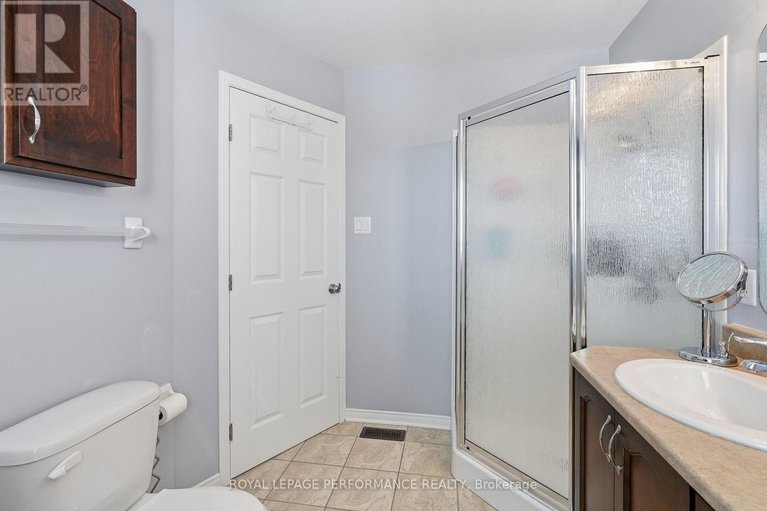 29337298/112-jade-street/town-of-rockland/clarence-rockland/ontario/K4K0C8_20