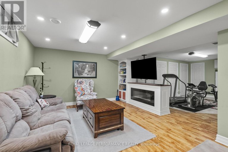 28812738/1901-pennyroyal-crescent/notting-hillsummerside/ottawa/ontario/K4A0P3_32