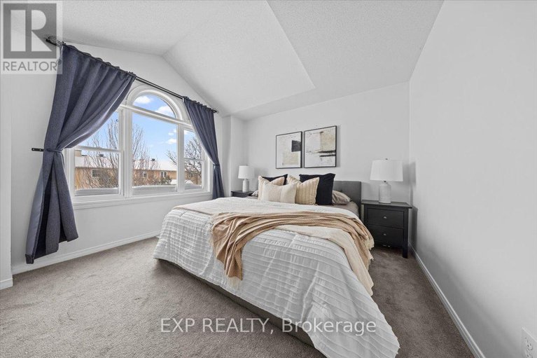 29354269/44-coralbell-private/hunt-club-parkgreenboro/ottawa/ontario/K1T3Z9_21