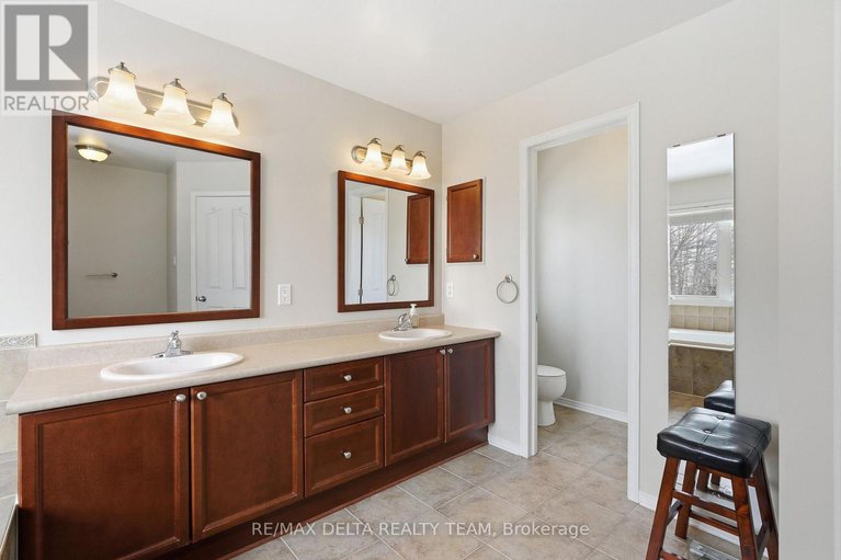 29374830/2224-merlot-way/springridgeeast-village/ottawa/ontario/K4A4S2_22