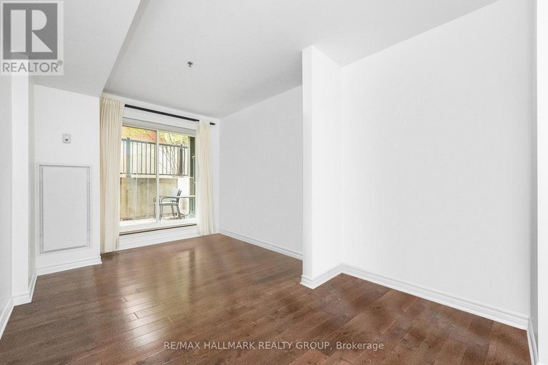 28790026/103-429-kent-street/ottawa-centre/ottawa/ontario/K2P1B5_17
