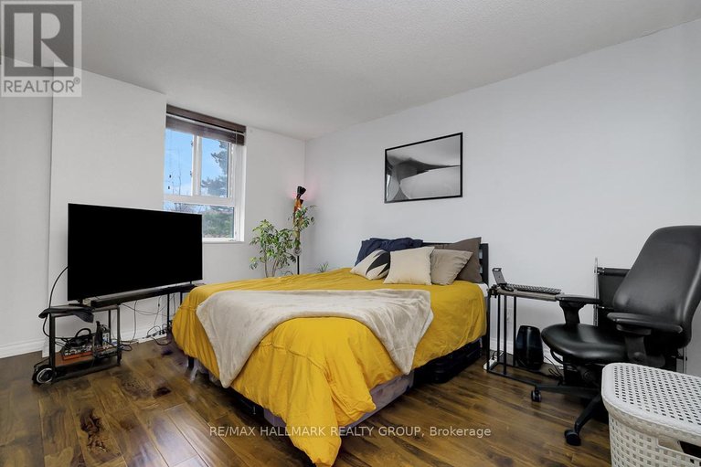 29621079/210-2000-jasmine-crescent/beacon-hill-south/ottawa/ontario/K1J8K4_12