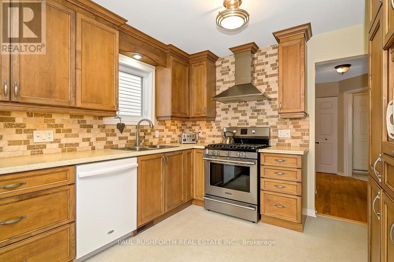 28780596/1853-sunland-drive-s/fallingbrookgardenway-south/ottawa/ontario/K4A3S8_11