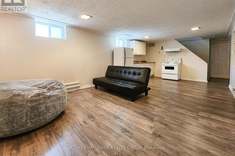 29114747/14-roberta-crescent/pheasant-run/ottawa/ontario/K2J1G6_19