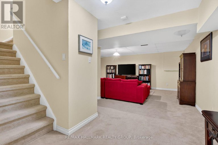 29344609/1372-jules-leger-drive/cumberland-ridge/ottawa/ontario/K4C1E2_33