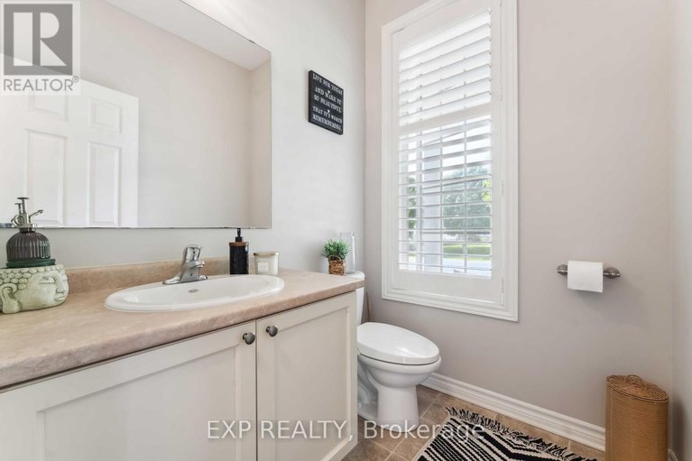 28623138/6925-mary-anne-drive/greely/ottawa/ontario/K4P0C1_12