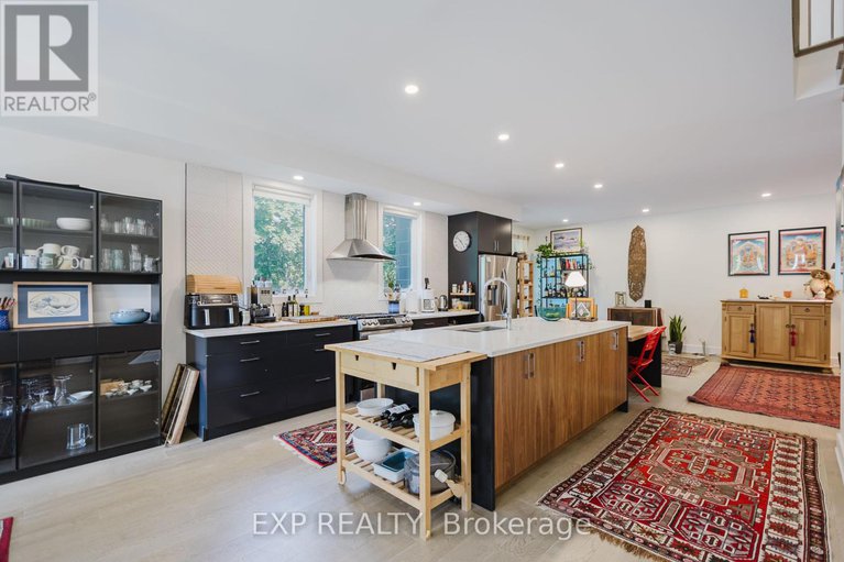 28497518/62-columbus-avenue/overbrook/ottawa/ontario/K1K1R3_4