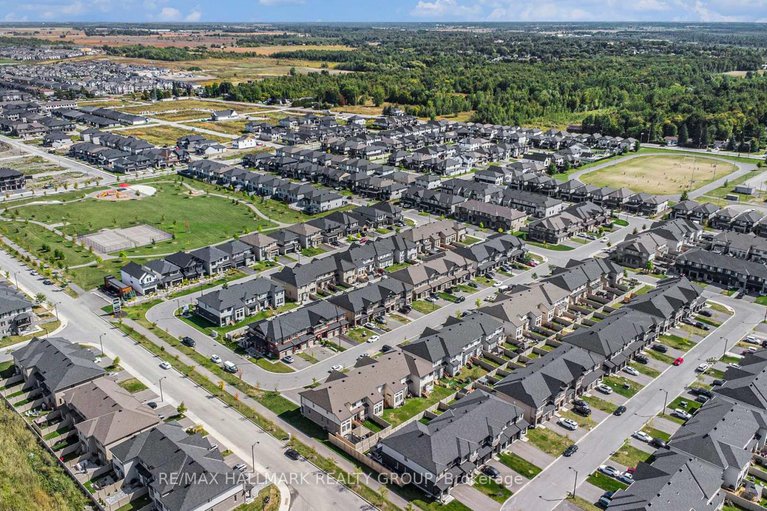 28905393/754-cairn-crescent/mer-bleuebradley-estatesanderson-park/ottawa/ontario/K1W0P4_43