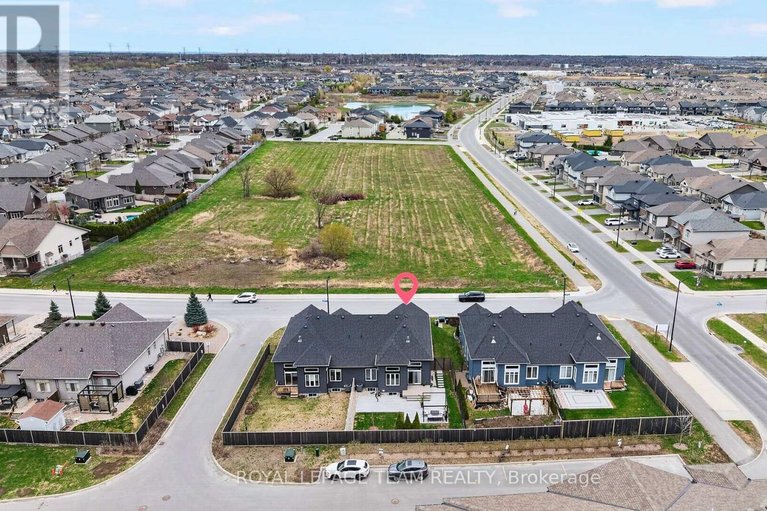 29677914/235-shinny-avenue/emerald-meadowstrailwest/ottawa/ontario/K2V0B9_45