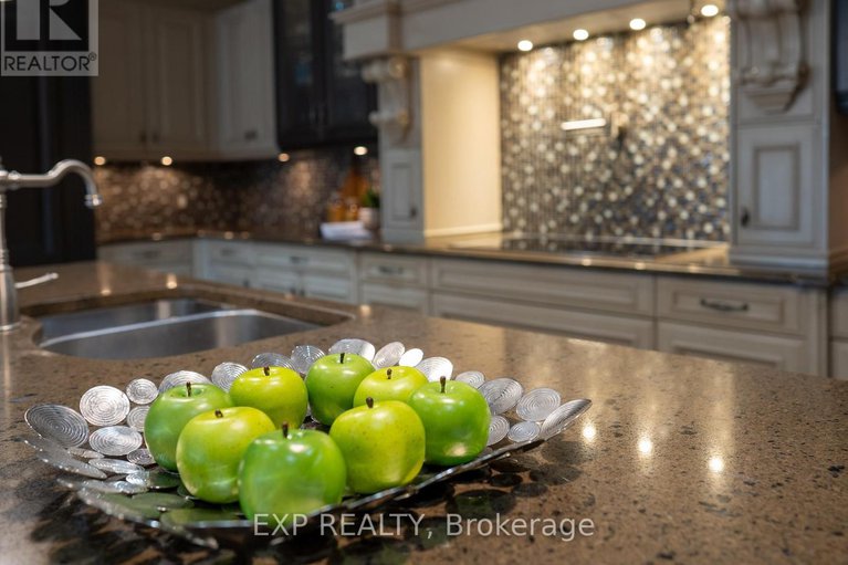 29281422/2754-eagleson-road/btwn-franktown-rd-fallowfield-rd/ottawa/ontario/K2S1B8_22