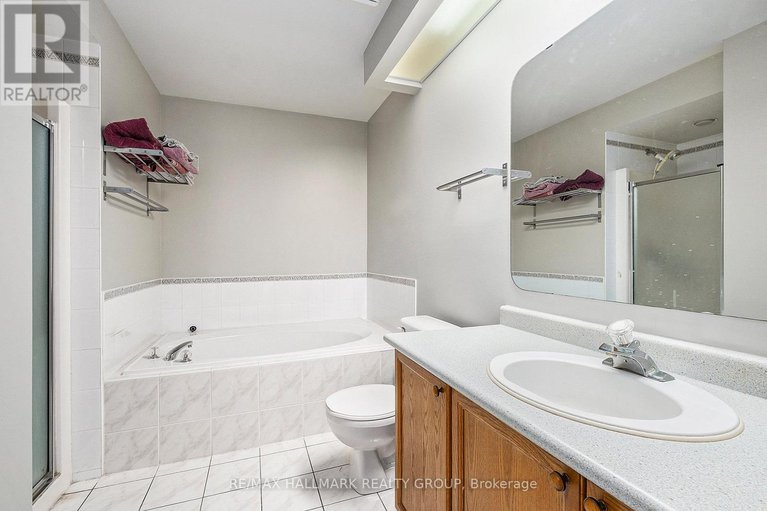 29052697/64-grenadier-way/longfields/ottawa/ontario/K2J4L5_15