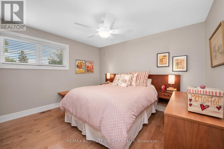 28733244/5-melva-avenue/blossom-parkkemp-parkfindlay-creek/ottawa/ontario/K1T3W9_29