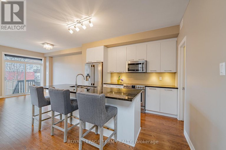 28252866/768-cedar-creek-drive/blossom-parkkemp-parkfindlay-creek/ottawa/ontario/K1T0B2_17