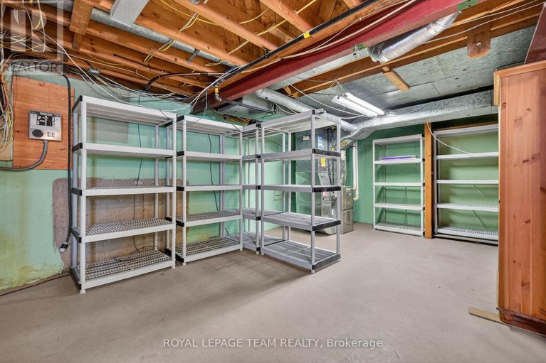 29579808/1318-albany-drive/bel-air-heights/ottawa/ontario/K2C2L9_32