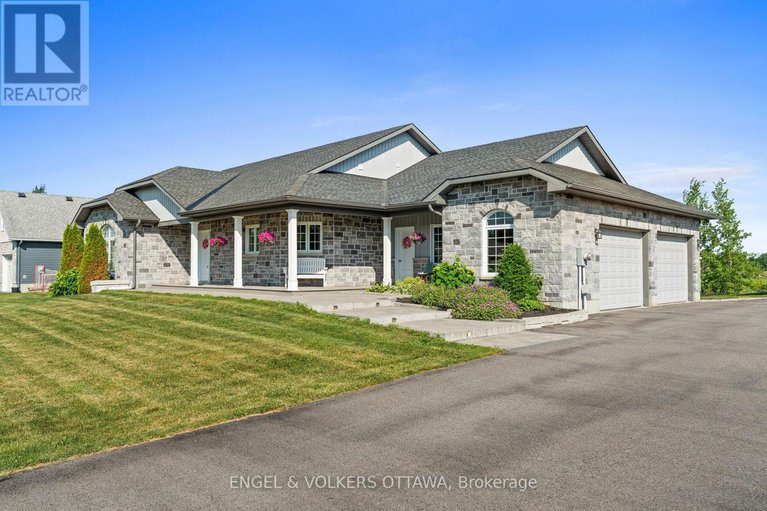 28348542/5567-lombardy-drive/osgoode/ottawa/ontario/K0A2W0_2