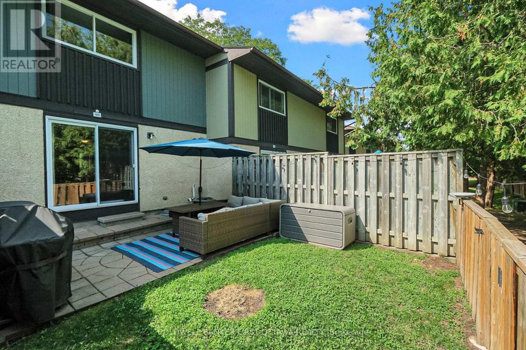 28830015/1351-bakker-court/convent-glen-south/ottawa/ontario/K1C2K5_35