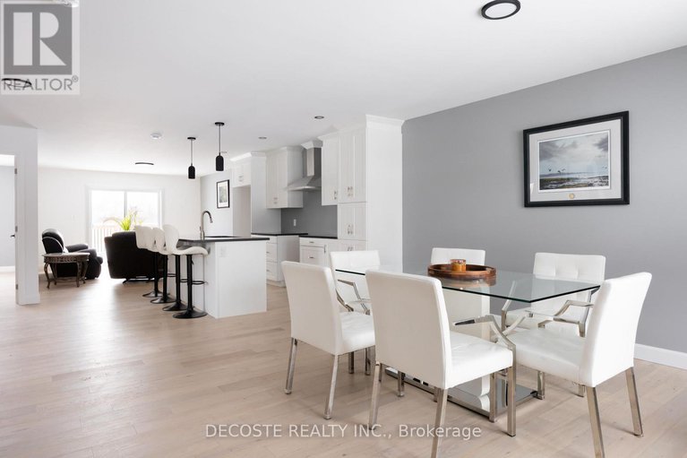 29408542/24-s-beech-street/lancaster/south-glengarry/ontario/K0C1N0_5