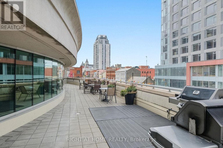 29527059/2302-234-rideau-street/sandy-hill/ottawa/ontario/K1N0A9_42