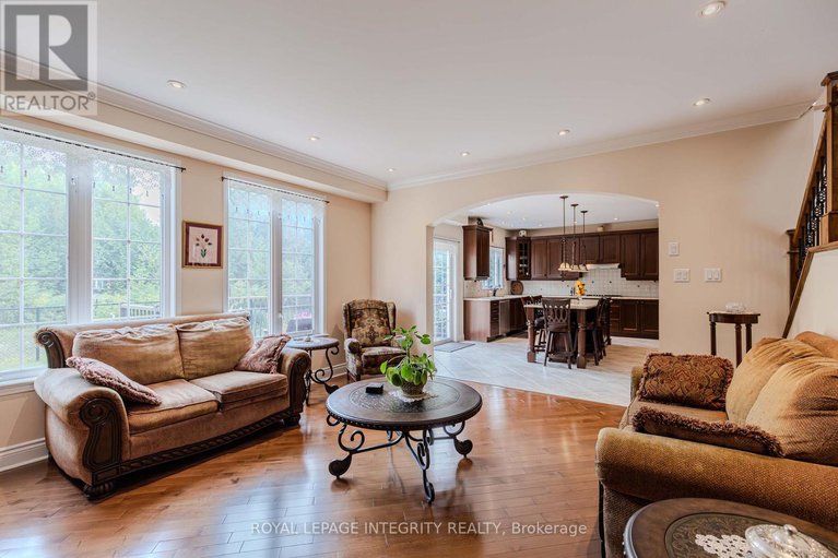 28715997/313-eckerson-avenue/stittsville-south/ottawa/ontario/K2S0K8_19