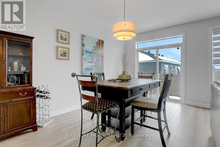 29256883/818-companion-crescent/mahogany-community/ottawa/ontario/K4M0X1_9