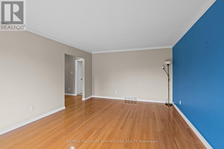 29121387/1208-stanton-road/queensway-terrace-southridgeview/ottawa/ontario/K2C3E2_7