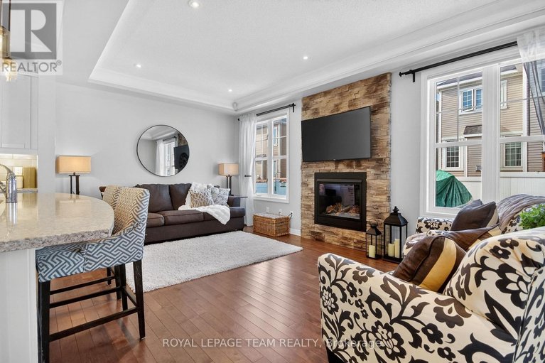 29455181/375-meadowbreeze-drive/emerald-meadowstrailwest/ottawa/ontario/K2M0K3_8