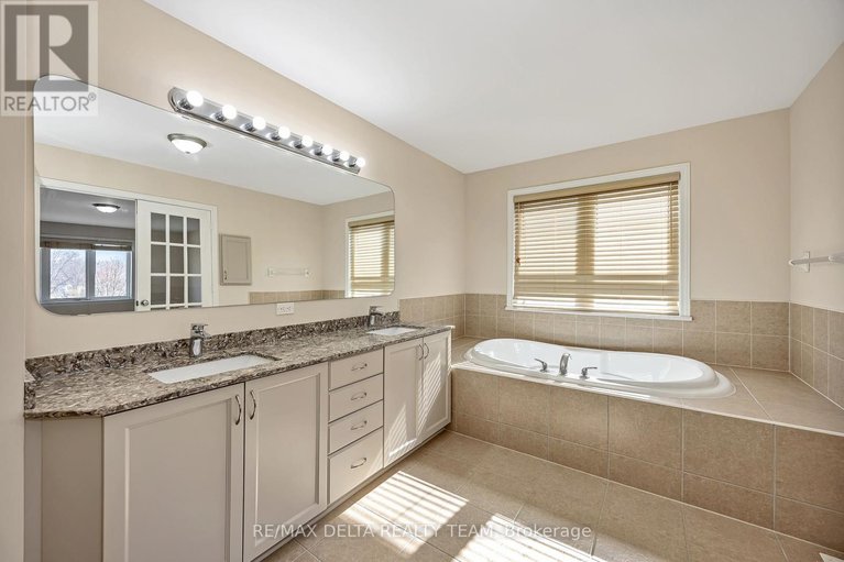 29583764/1983-plainhill-drive/notting-hillsummerside/ottawa/ontario/K4A0E8_23