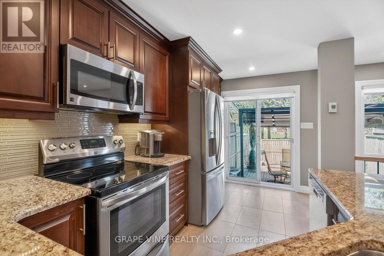 29672102/142-college-circle/castle-heights/ottawa/ontario/K1K4S1_14