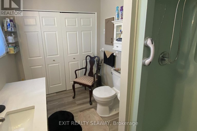 29385962/16825-county-rd-15-road/moose-creek/north-stormont/ontario/K0C1W0_17