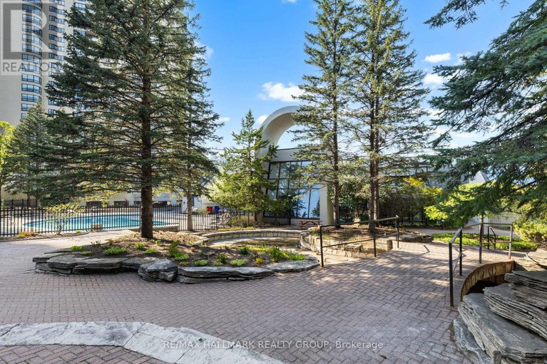 29018589/2403-1480-riverside-drive/riverview-park/ottawa/ontario/K1G5H2_31