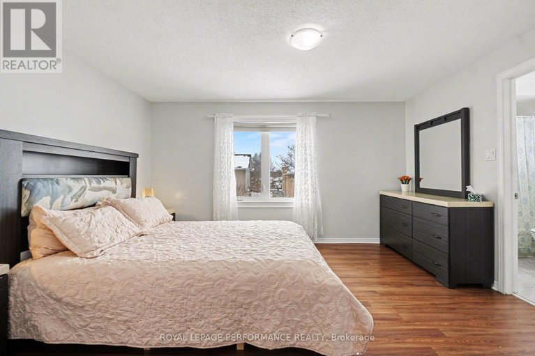 29397617/1931-ashmont-street/chapel-hill/ottawa/ontario/K1C7B9_23