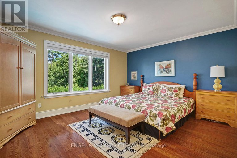 28808789/3-mohawk-crescent/bruce-farmgraham-parkqualicumbellands/ottawa/ontario/K2H7G7_27