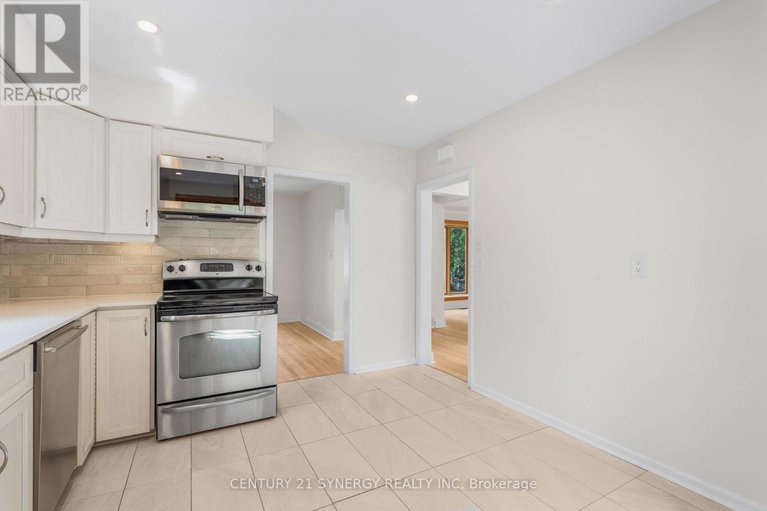 28847184/2170-berwick-avenue/bel-air-park/ottawa/ontario/K2C0Y3_17